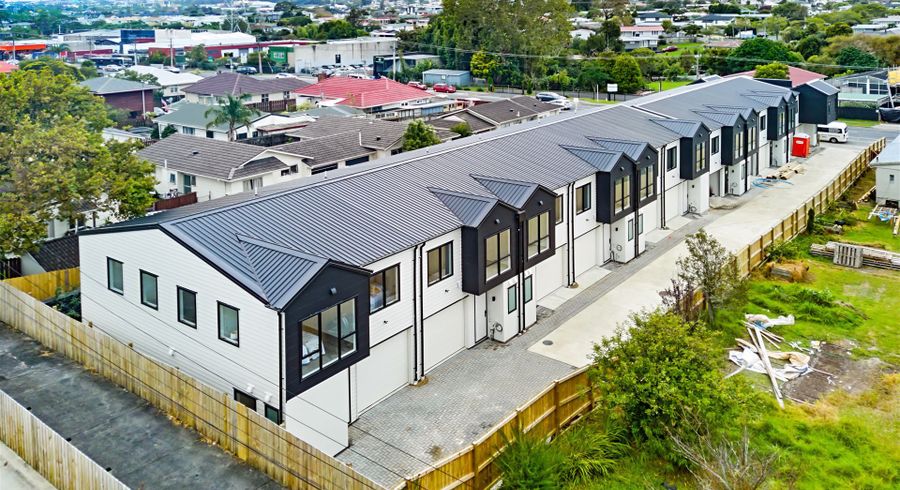  at 3/103 Portage Road, New Lynn, Auckland