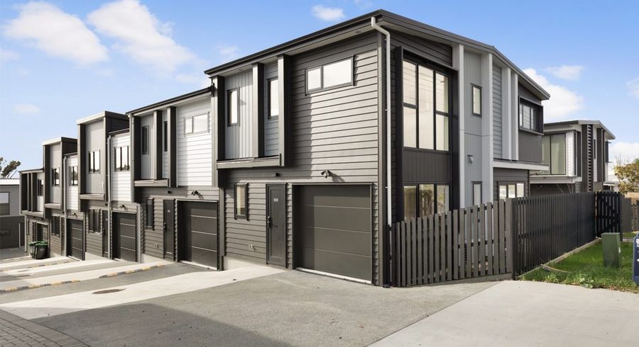  at 5/145 Carlisle Road, Northcross, North Shore City, Auckland