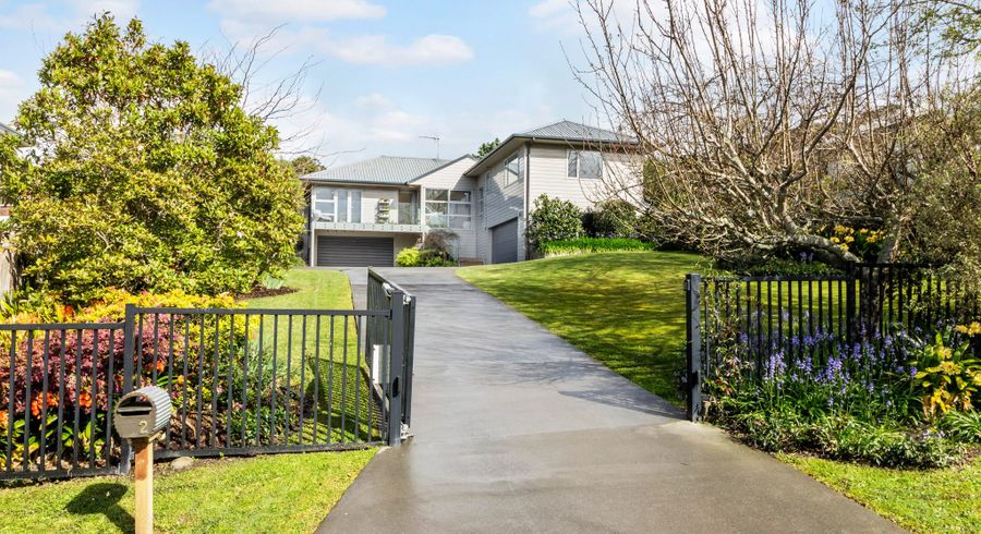  at 2 van Dyke Place, West Harbour, Auckland