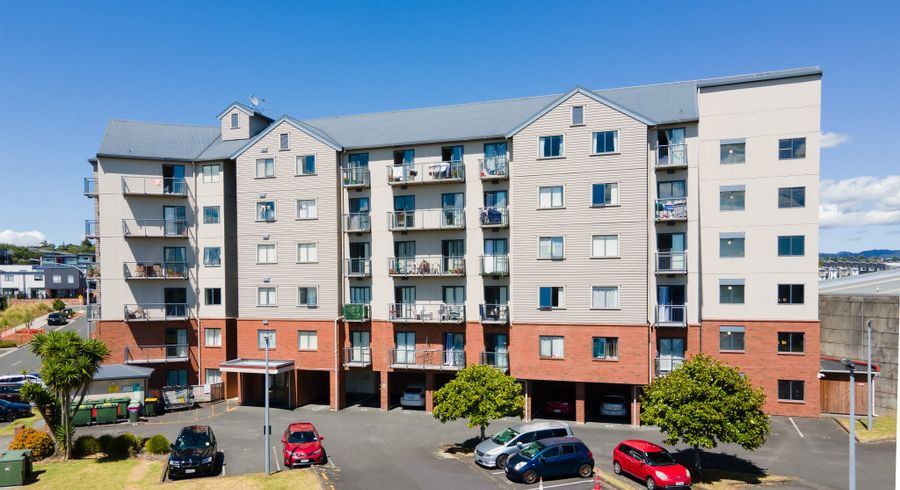  at 4E/17 Crown Lynn Place, New Lynn, Auckland