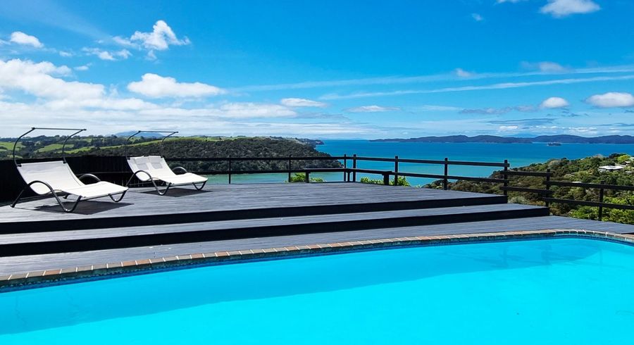  at 4 Kotare Place, Sandspit