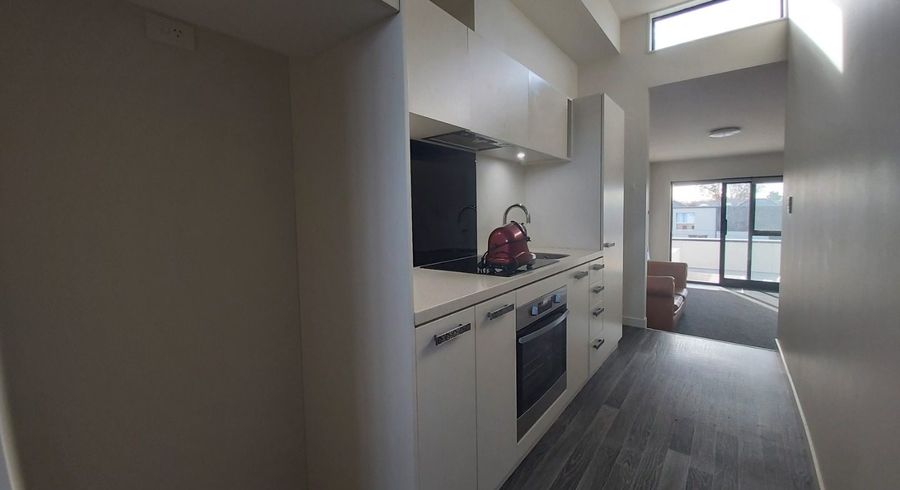  at 1/82 Riccarton Road, Riccarton, Christchurch City, Canterbury
