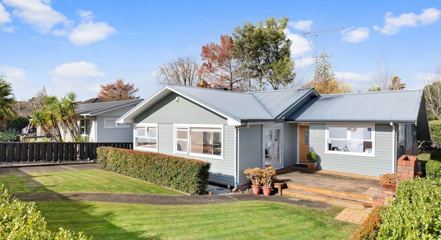 at 12 Mountbatten Avenue, Hillcrest, Auckland