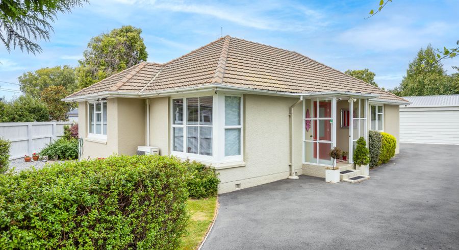 at 8 Nyton Place, Bryndwr, Christchurch