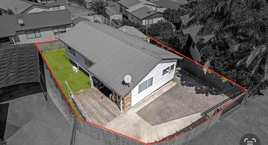  at 2/7 Barneys Farm Road, Clendon Park, Manukau City, Auckland