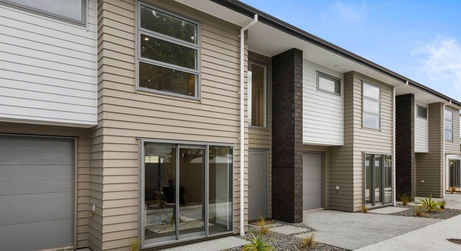  at 100B Point England Road, Point England, Auckland City, Auckland