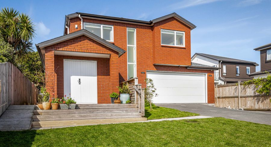  at 5 Dawnhaven Drive, Te Atatu Peninsula, Auckland
