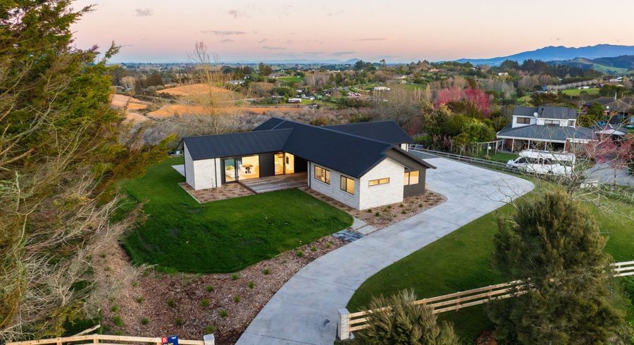  at 60 Lockerbie Lane, Whatawhata, Hamilton