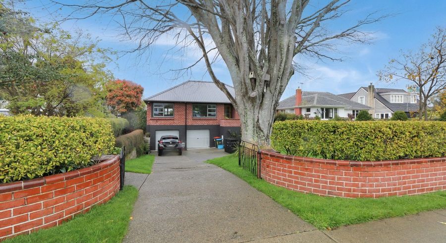  at 24 Hudson Avenue, Ebdentown, Upper Hutt