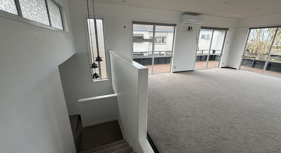  at 198 Clovelly Road, Bucklands Beach, Manukau City, Auckland