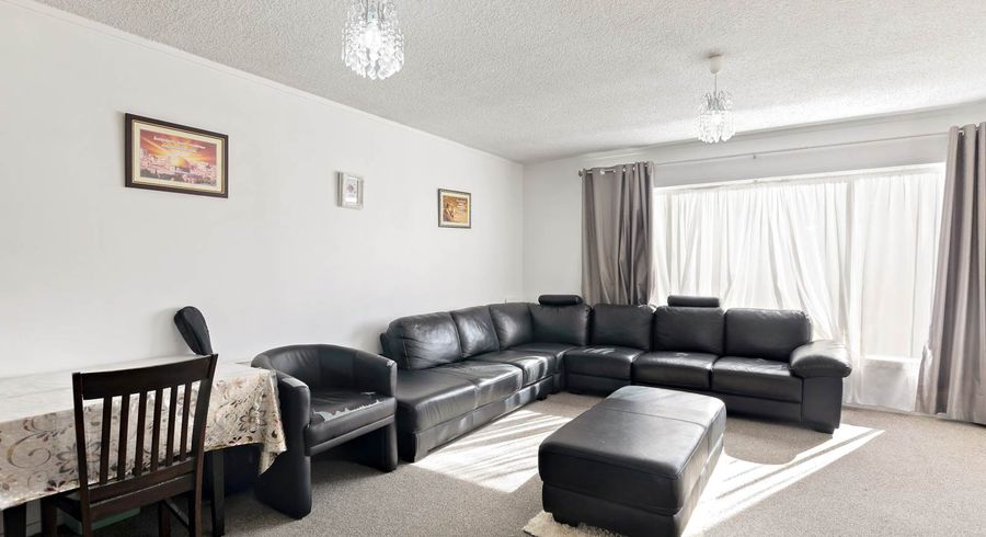  at 2/736 Mount Eden Road, Mount Eden, Auckland