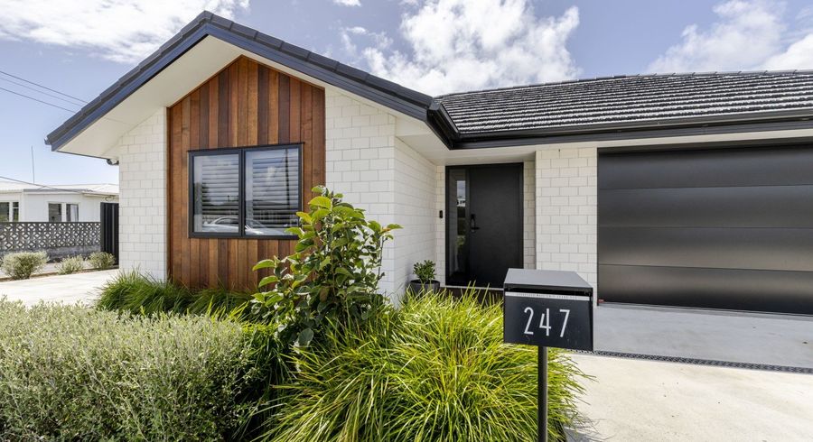  at 247 Huatoki Street, Vogeltown, New Plymouth, Taranaki