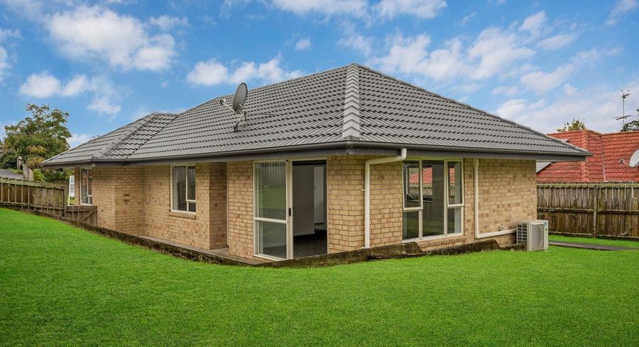  at 17 Cretian Crescent, Henderson, Waitakere City, Auckland