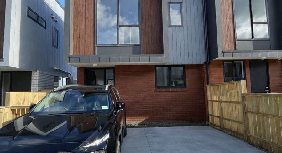  at 18 Waipuhinui Way, Wiri, Manukau City, Auckland