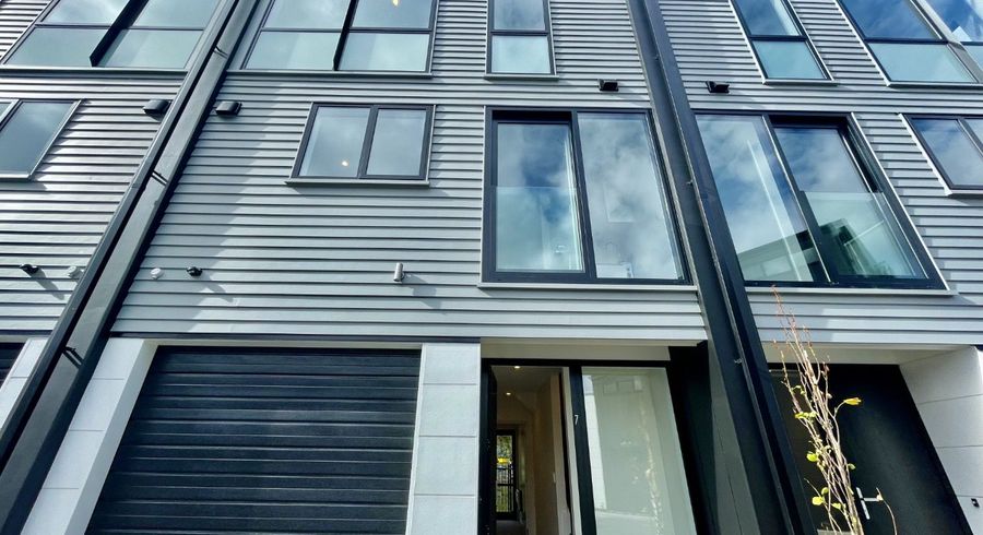  at 7/27 Harewood Road, Papanui, Christchurch
