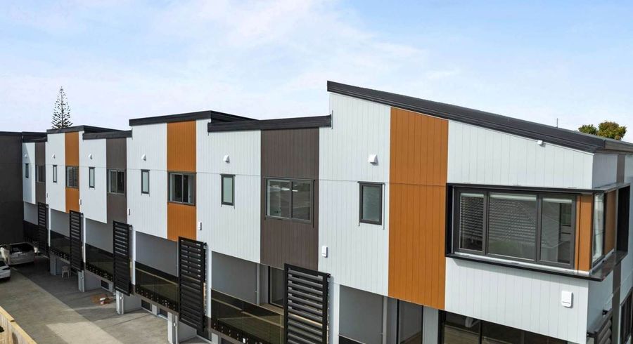  at 4/127 Stoddard Road, Mount Roskill, Auckland City, Auckland