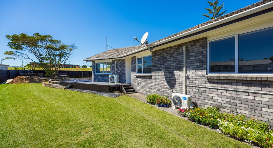  at 15 Advocate Place, Randwick Park, Manukau City, Auckland