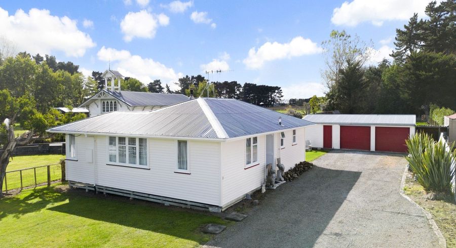  at 399 Colyton Road, Colyton