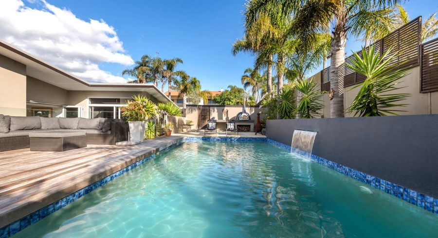  at 8 Intrepid Crescent, Beachlands, Manukau City, Auckland