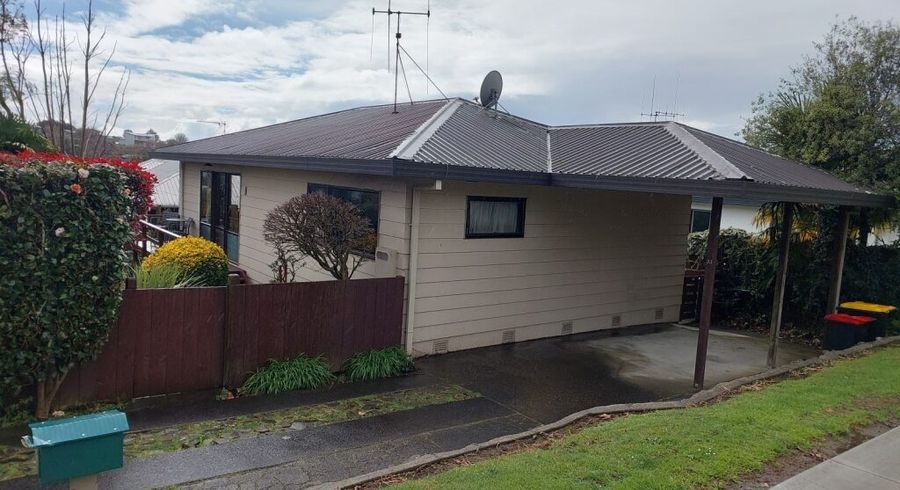  at 33 Bellevue Road, Brookfield, Tauranga, Bay Of Plenty