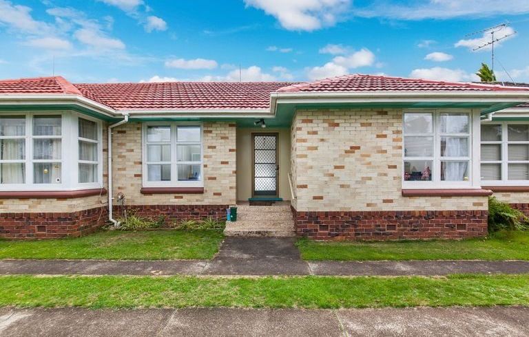  at 2/4 Erson Avenue, Royal Oak, Auckland