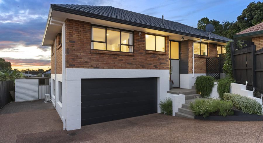  at 3/9 Billabong Place, Botany Downs, Auckland