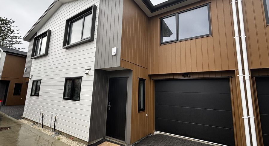  at 2/1 O'Connell Street, Manurewa, Manukau City, Auckland