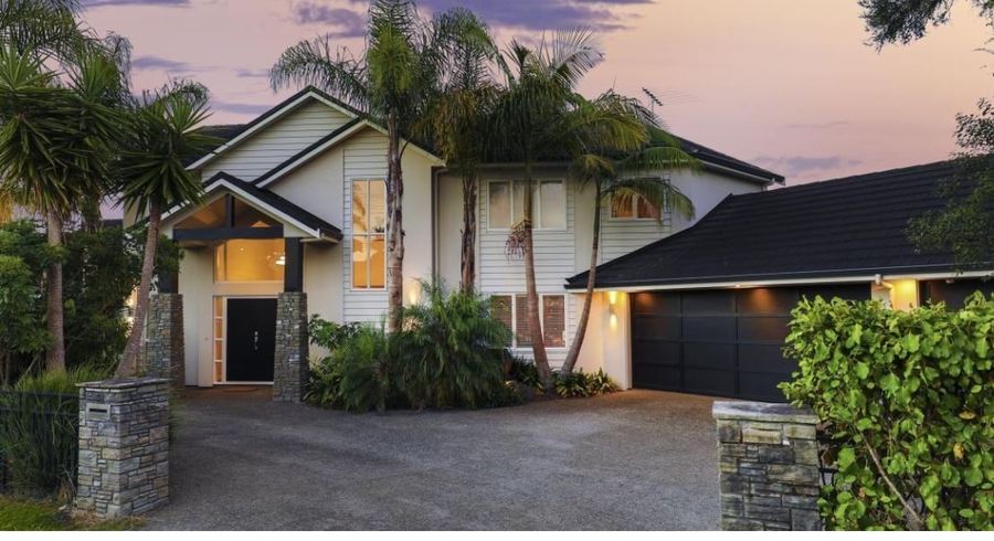  at 2 Oscar Road, Greenhithe, Auckland