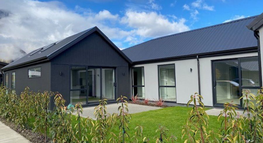  at 94 Howden Drive, Hanley's Farm, Jacks Point, Queenstown-Lakes, Otago