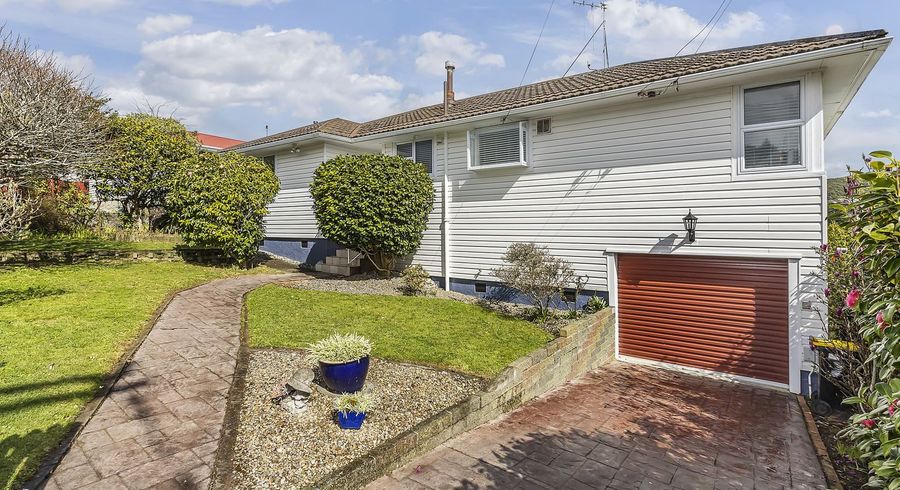  at 74 Taylor Terrace, Tawa, Wellington