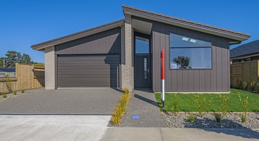  at 11 Pokerekere Crescent, Kelvin Grove, Palmerston North, Manawatu / Whanganui