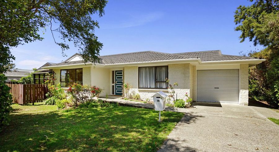  at 18 Rossiter Street, Tawa, Wellington