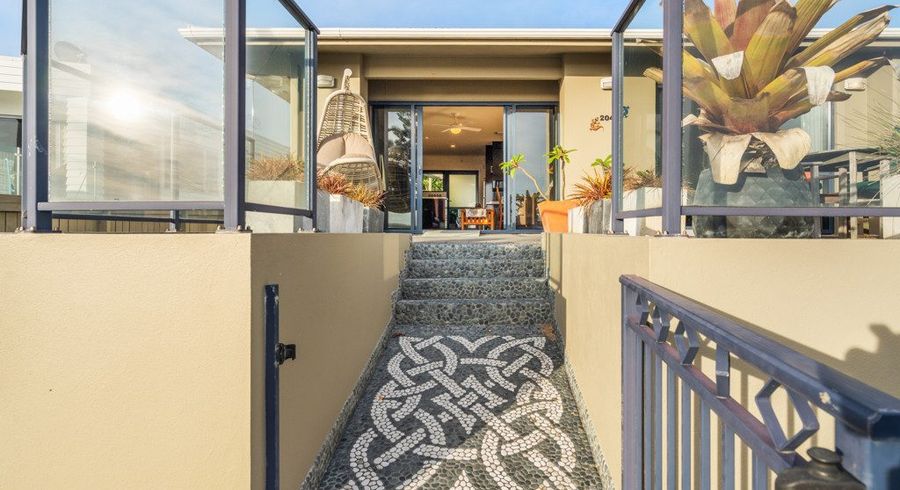  at 204E Marine Parade, Mount Maunganui, Tauranga, Bay Of Plenty