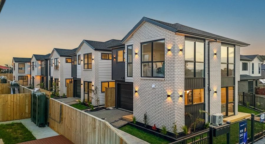  at 1/18 Buckland Road, Mangere East, Manukau City, Auckland