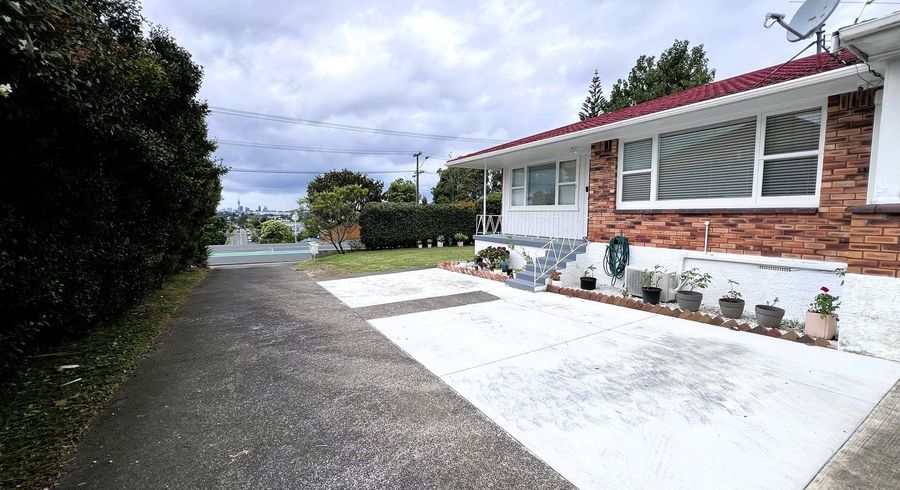  at 1/183 Mount Albert Road, Sandringham, Auckland