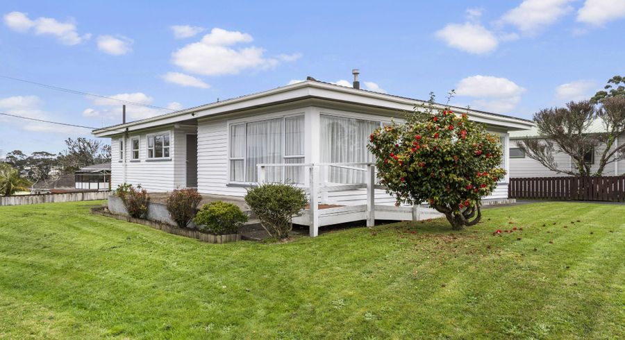  at 46 Gloria Avenue, Te Atatu Peninsula, Auckland