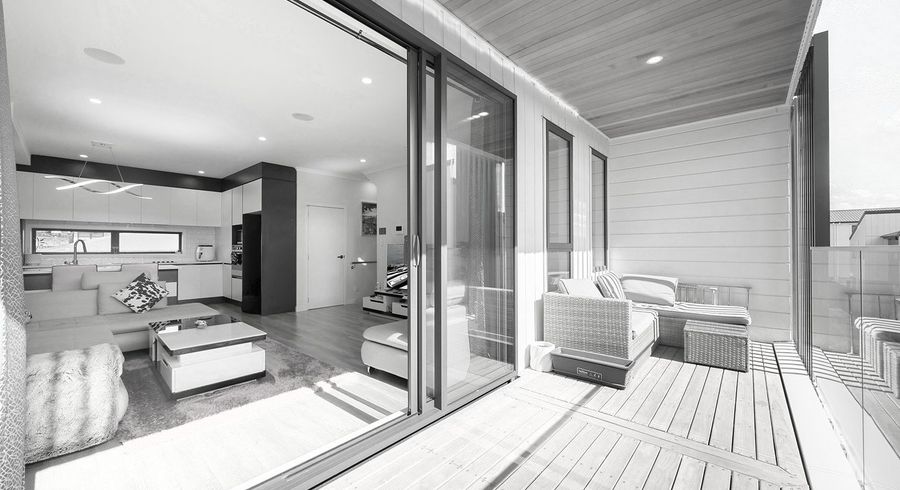  at 2/5 Ayr Road, Pakuranga, Manukau City, Auckland