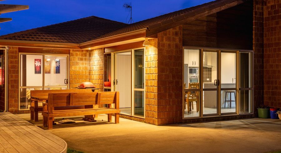  at 28 Simpson Crescent, Raumati Beach, Paraparaumu