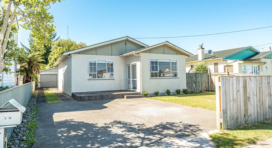  at 10 Burton Avenue, Whanganui East, Whanganui