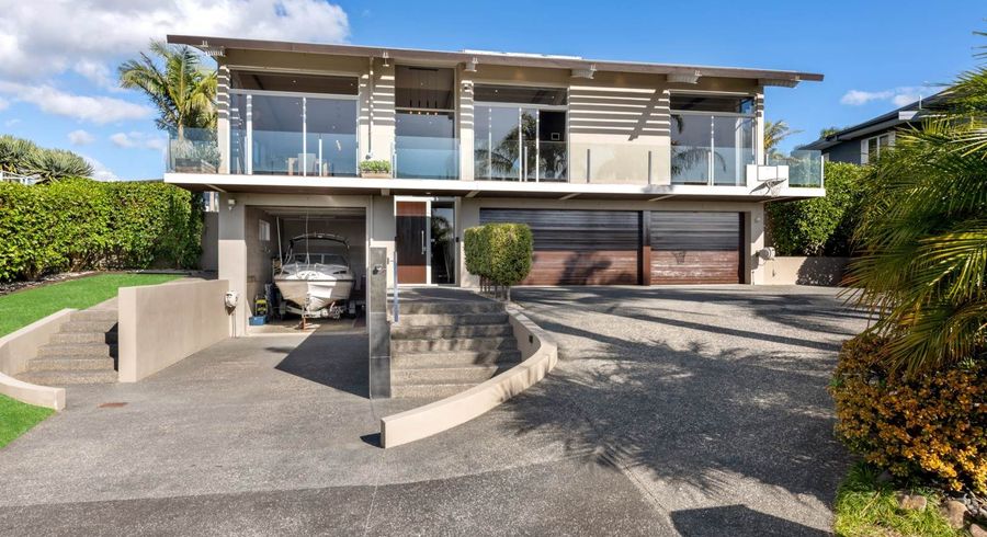  at 8 Intrepid Crescent, Beachlands, Manukau City, Auckland