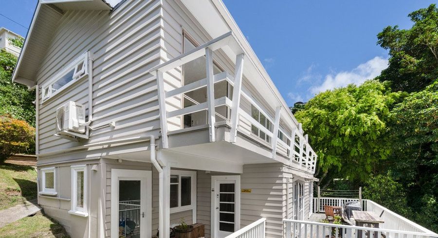  at 26 Farnham Street, Mornington, Wellington, Wellington