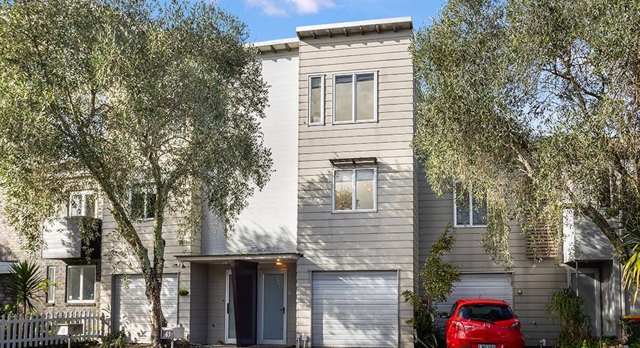  at 63 Albionvale Road, Glen Eden, Waitakere City, Auckland
