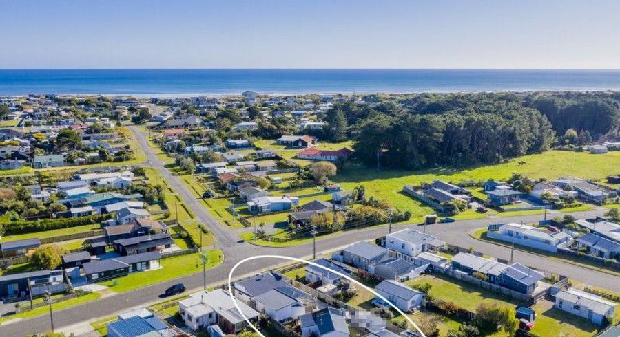  at 51 Nash Parade, Foxton Beach, Foxton