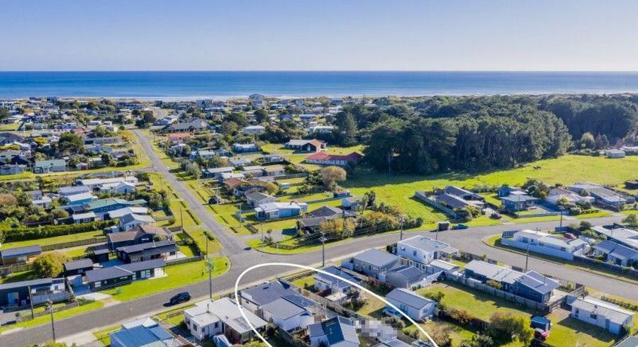  at 51 Nash Parade, Foxton Beach, Horowhenua, Manawatu / Whanganui