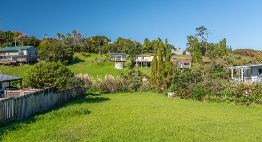  at 32 Hamilton Road, Surfdale, Waiheke Island, Auckland