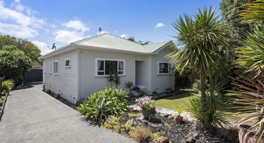  at 38 Ennismore Road, Mount Albert, Auckland