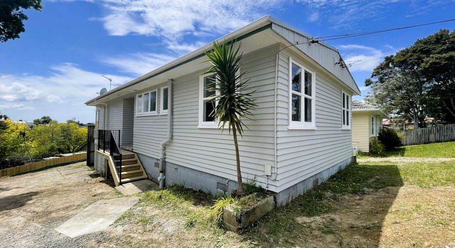  at 7 Christina Avenue, Te Atatu South, Auckland