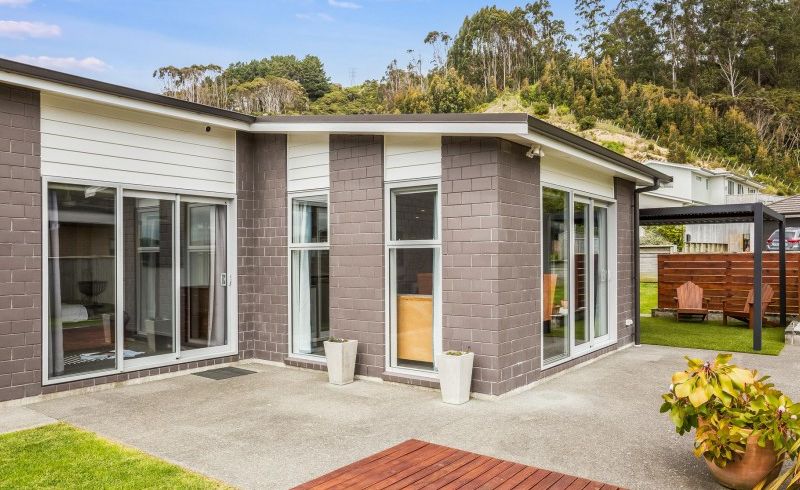  at 48 Banks Boulevard, Whitby, Porirua