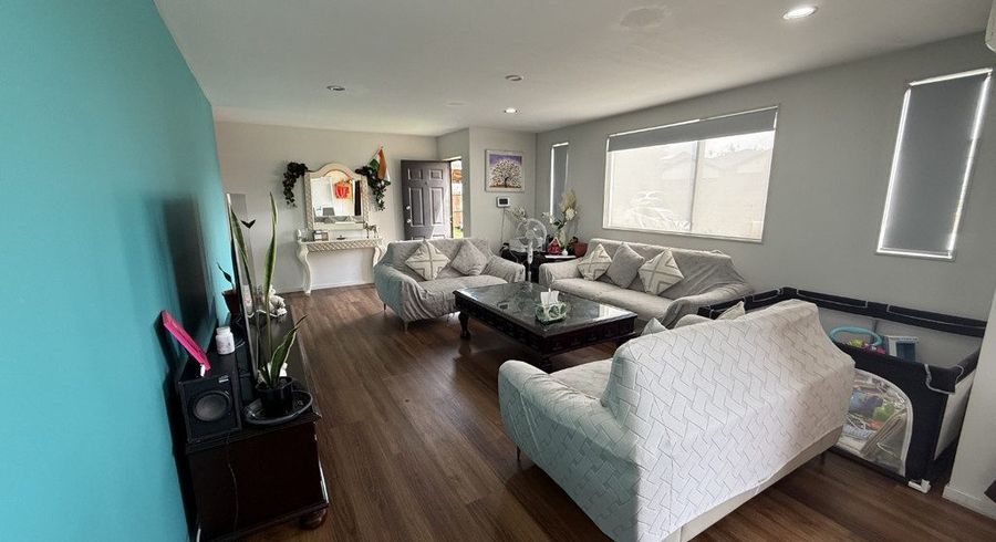  at 61 Woodbank Drive, Glen Eden, Waitakere City, Auckland