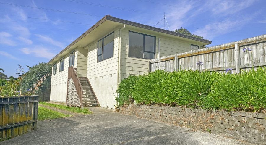  at 82 Keegan Drive, Massey, Waitakere City, Auckland
